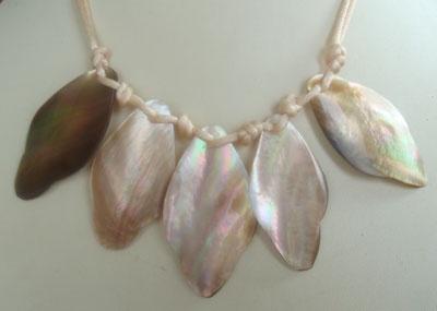 pink mop shell necklace